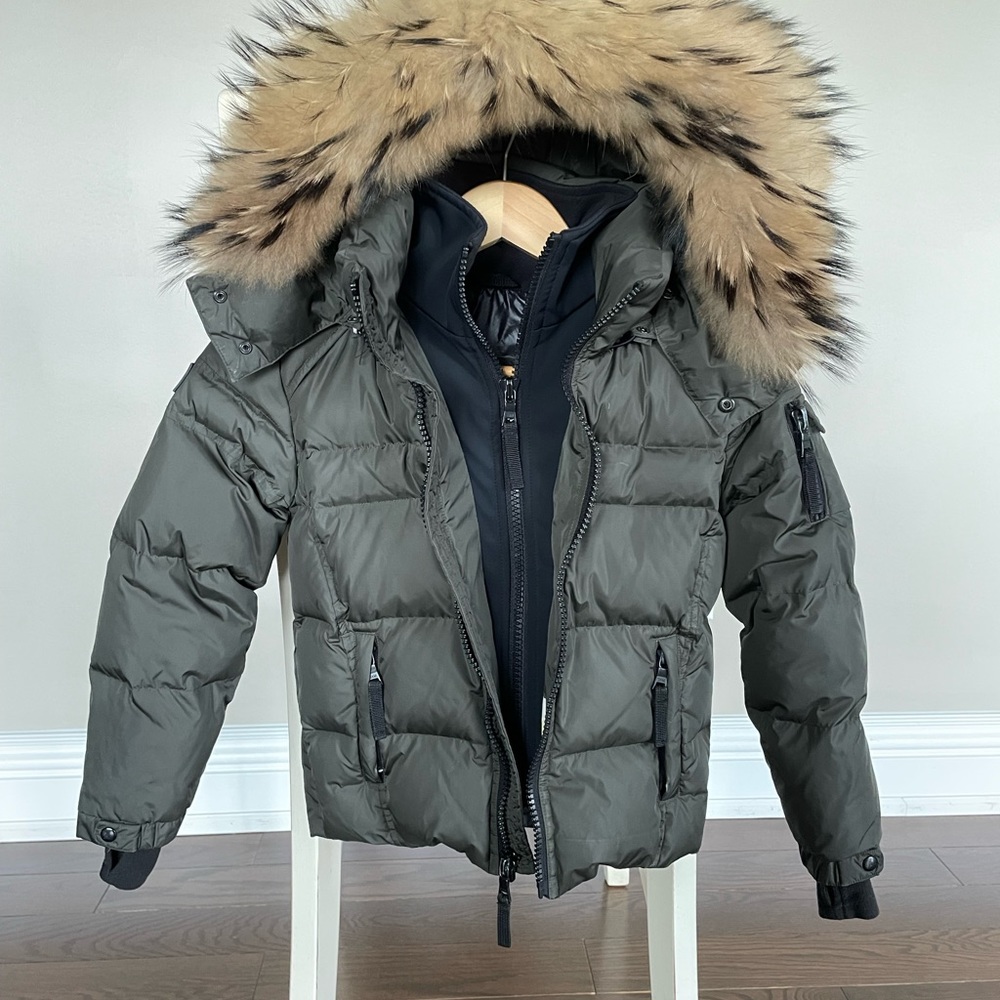 SAM. Kids winter down jacket in like new condition. Size 6. - Picture 3 of 5